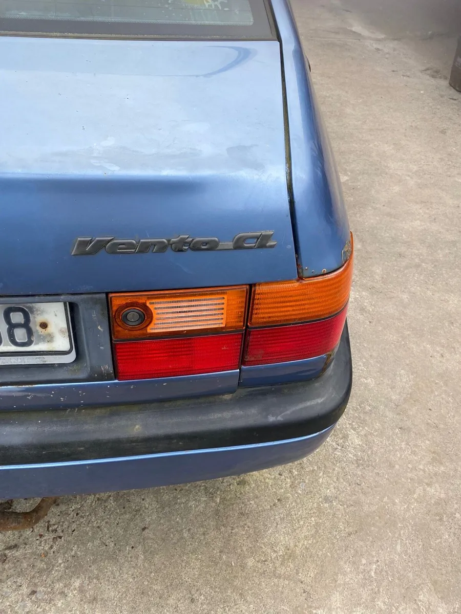 1993 VW Vento - Image 2