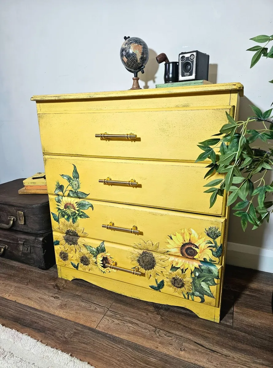 Chest of drawers - Image 3