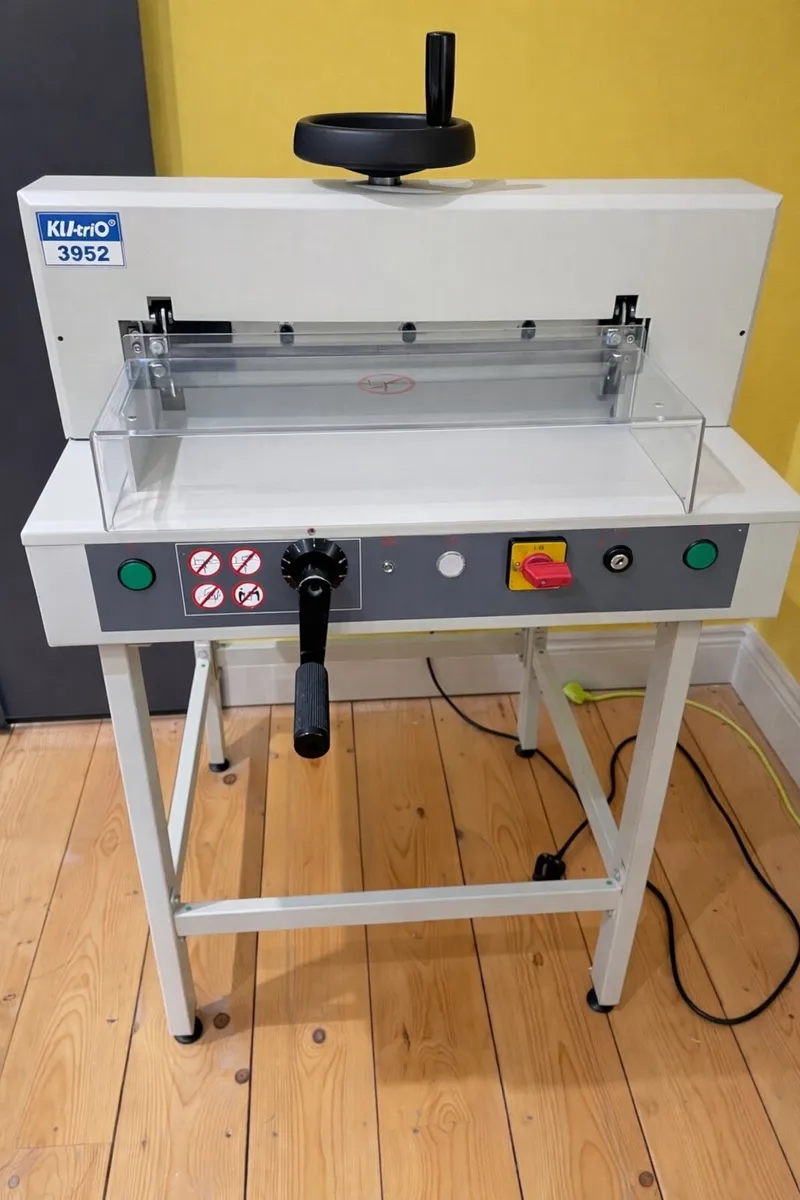BARGAIN: KW-Trio 3952 A3 Electric Guillotine + 2 B - Image 1