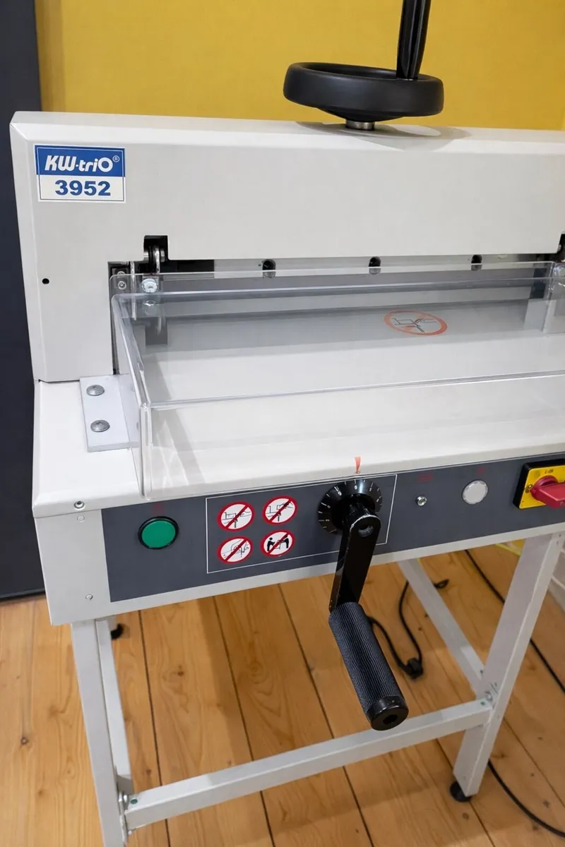 BARGAIN: KW-Trio 3952 A3 Electric Guillotine + 2 B - Image 2