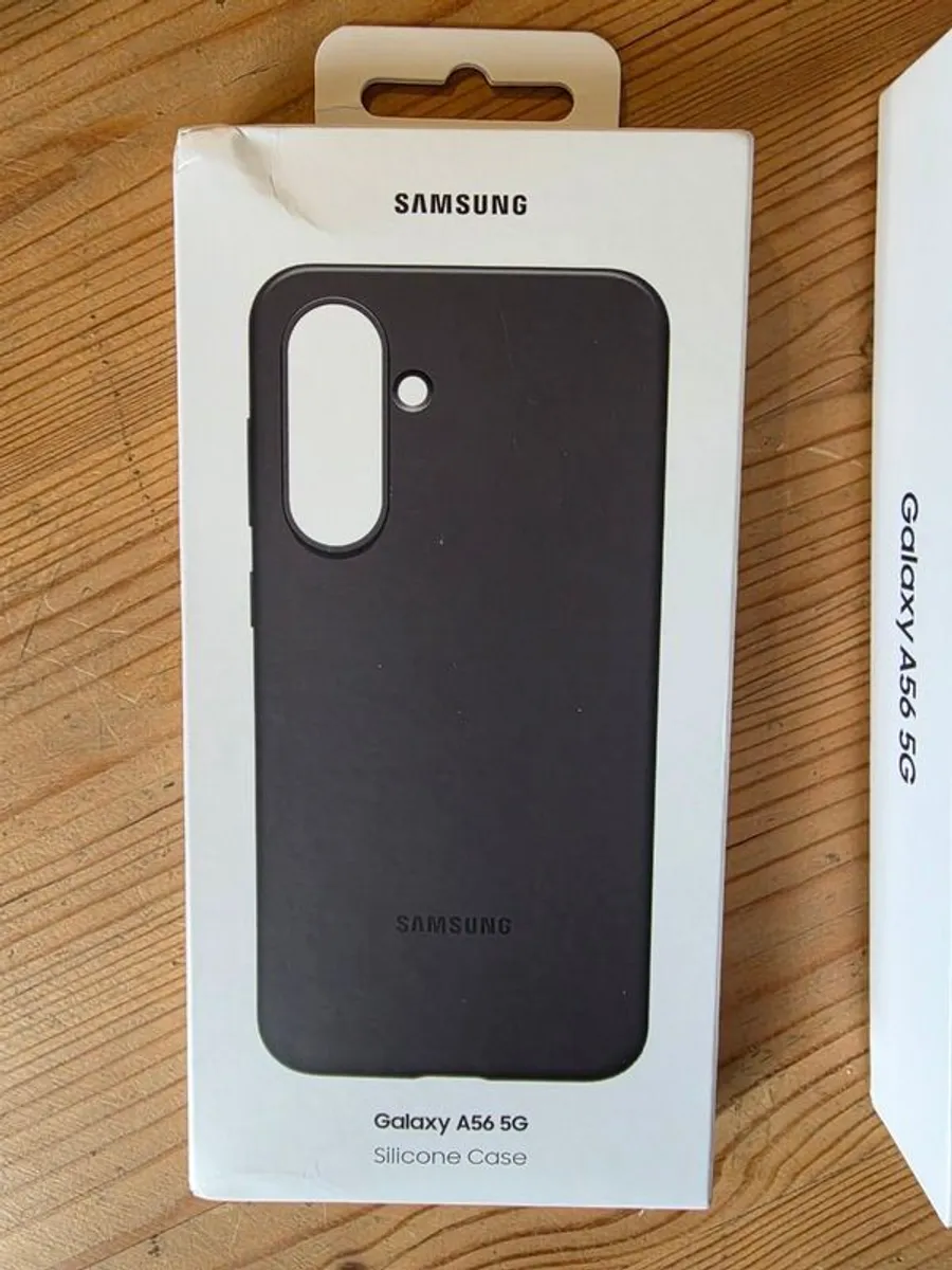 Samsung Galaxy A56 5G 256GB - with case and screen protector - Image 4