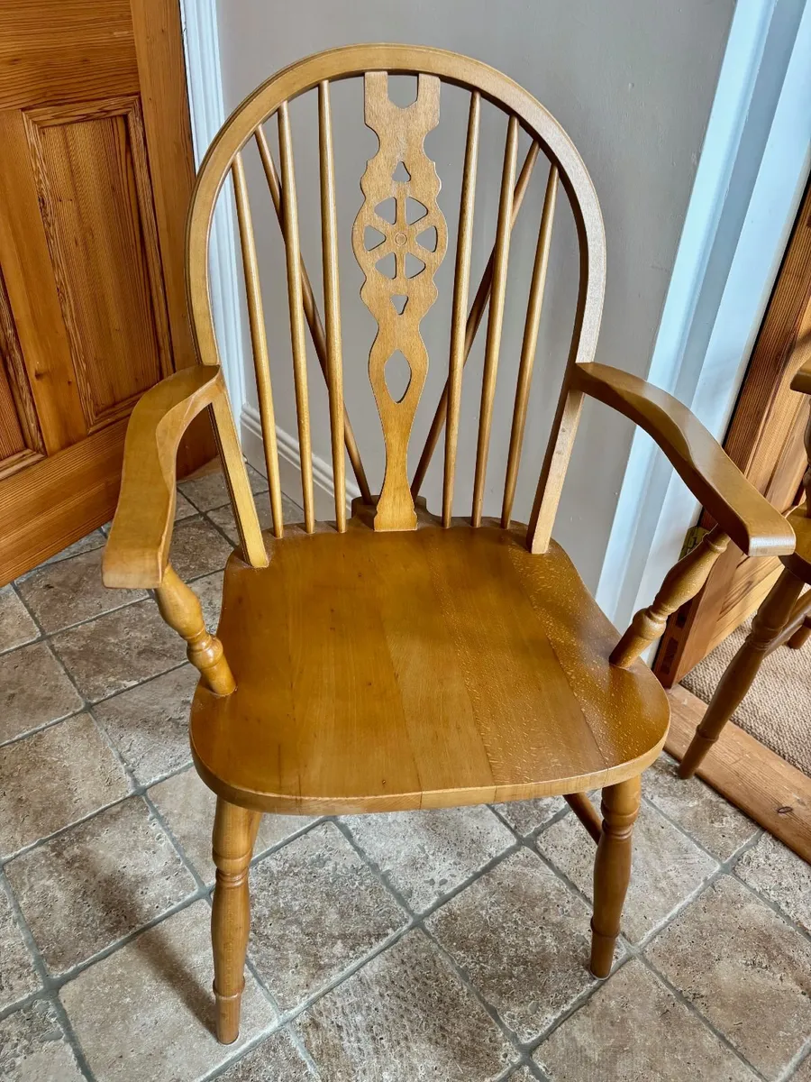 54" Round Dining table - Heavy Pine plus 4 Chairs - Image 3