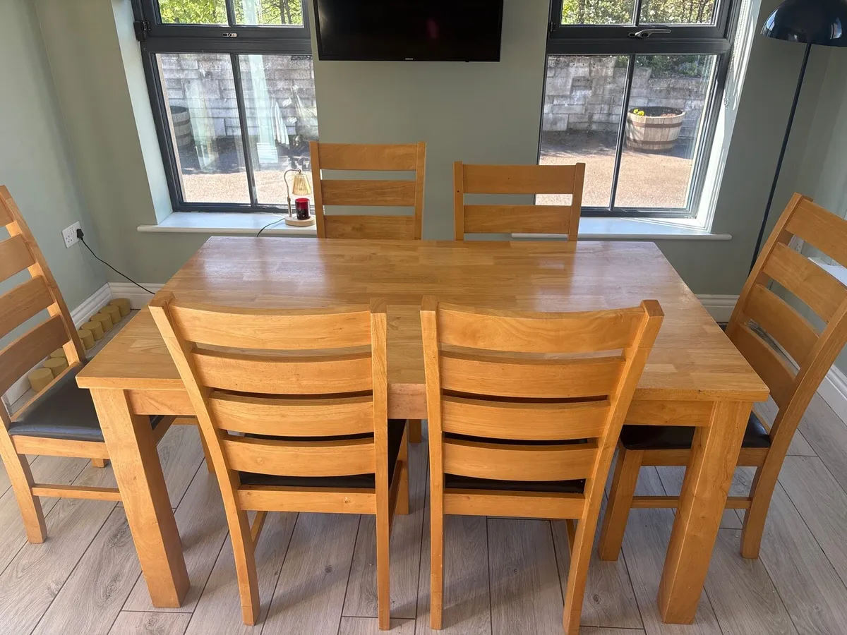 Kitchen table and 6 chairs - Image 2