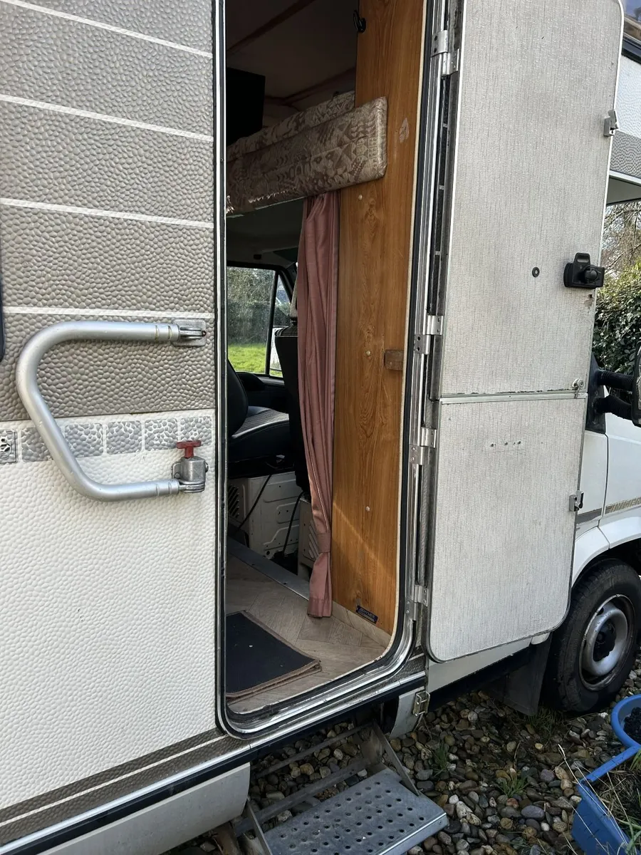 Campervan - Image 3
