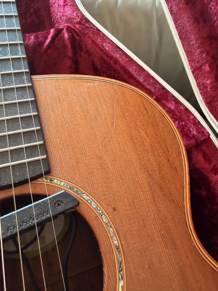 1995 Lowden O25 Guitar with hard case and pick up - Image 3