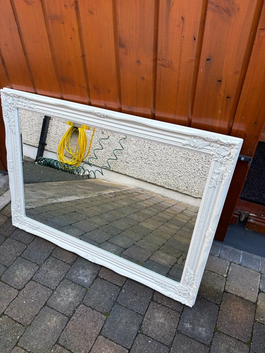 Arm Chair,Mirror,Sofa - Image 4