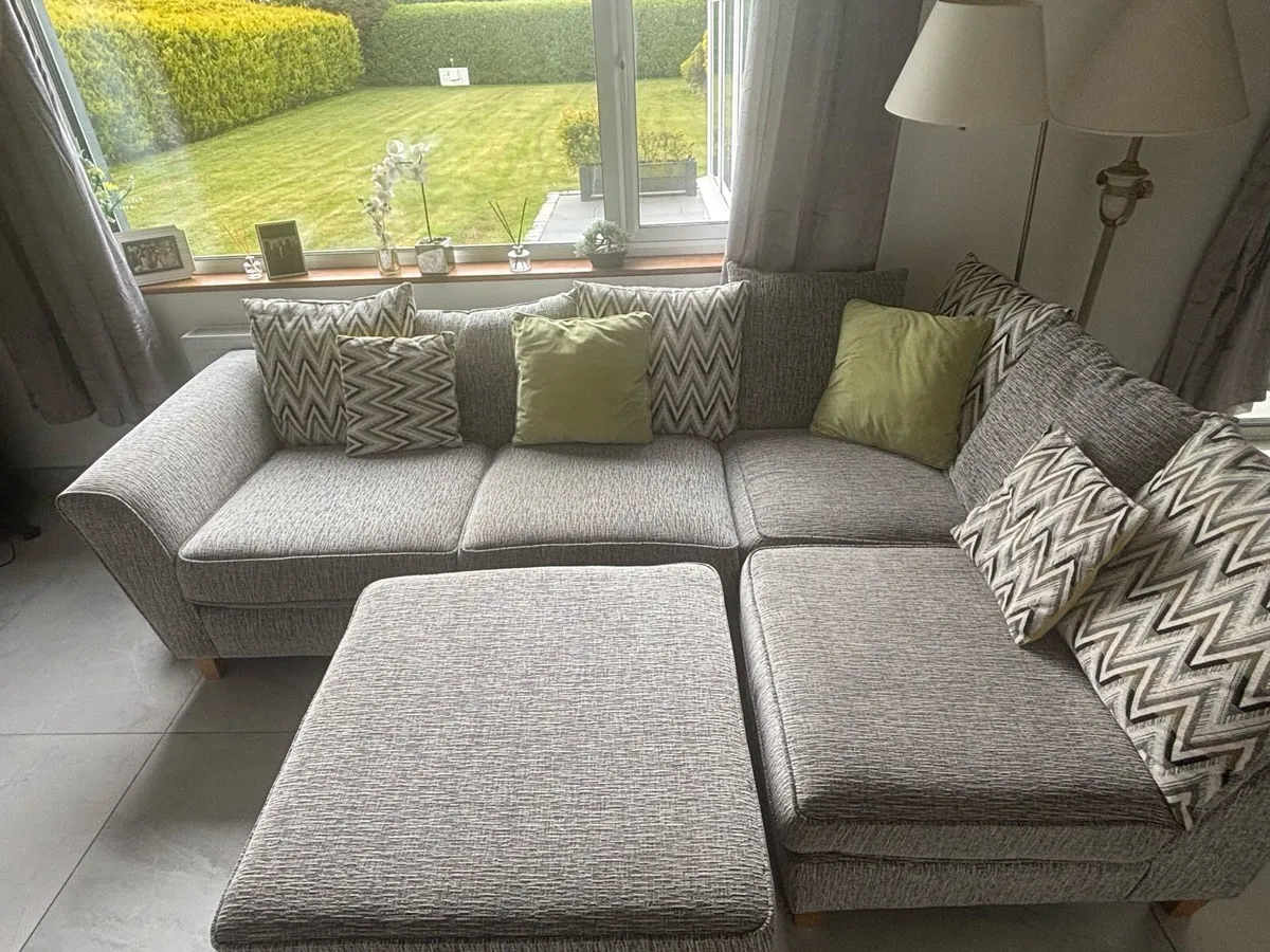 Corner sofa - Image 1