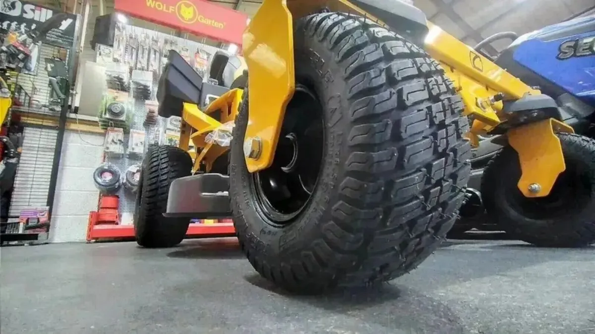 Cub Cadet XZ6 ride on - Image 4