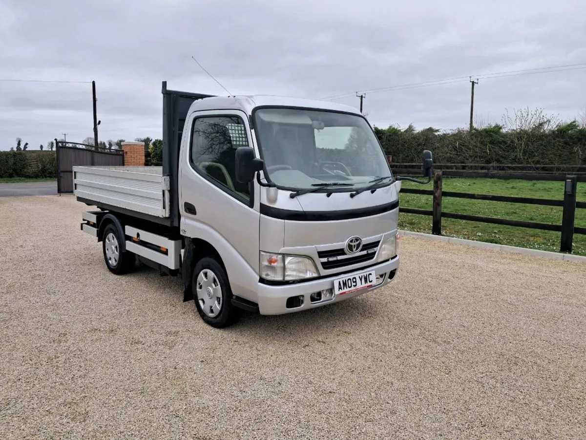 Toyota dyna 3.0 d4d tipper - Image 1