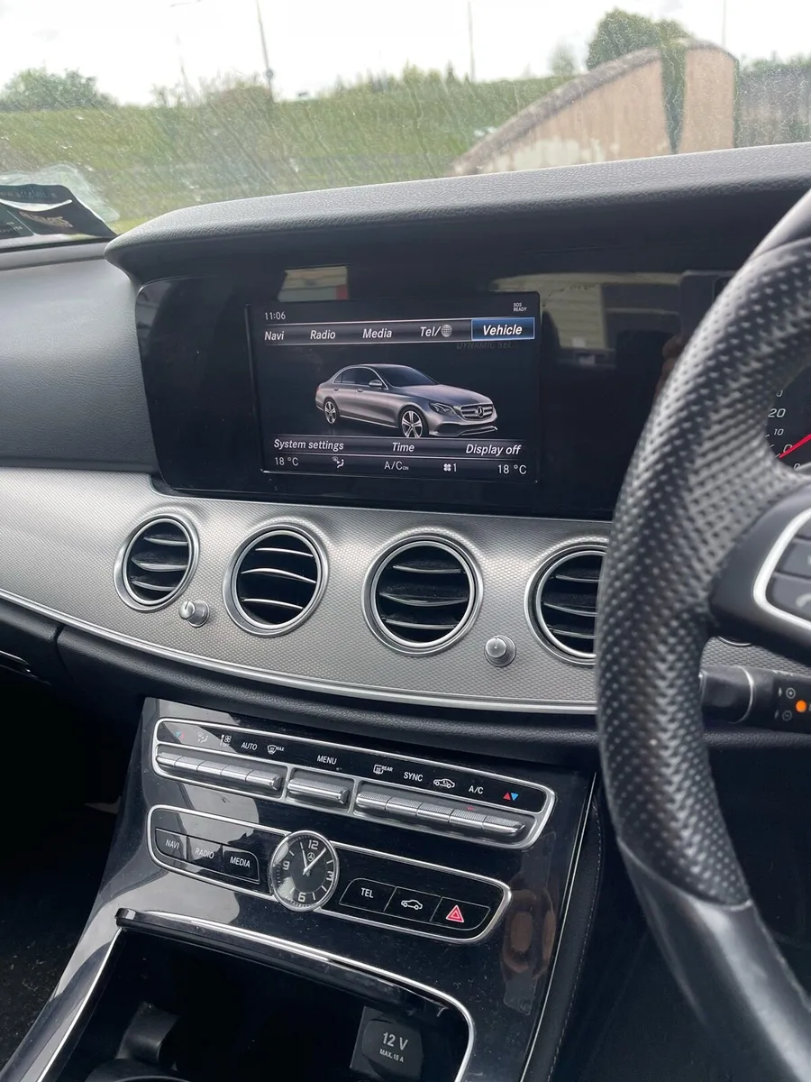 Mercedes E220D - Image 4