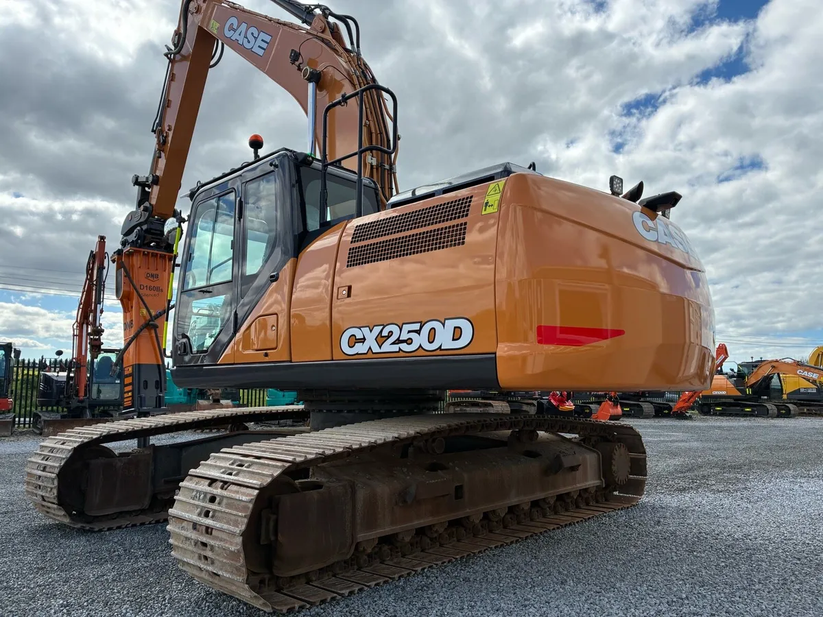 ✅Case CX250D 📞 - Image 1