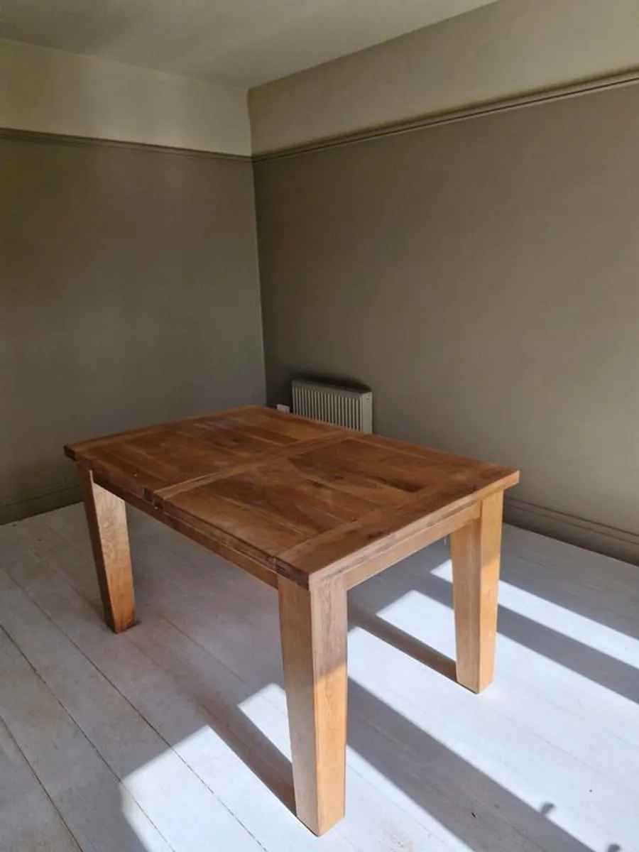 Solid wood table - Image 1