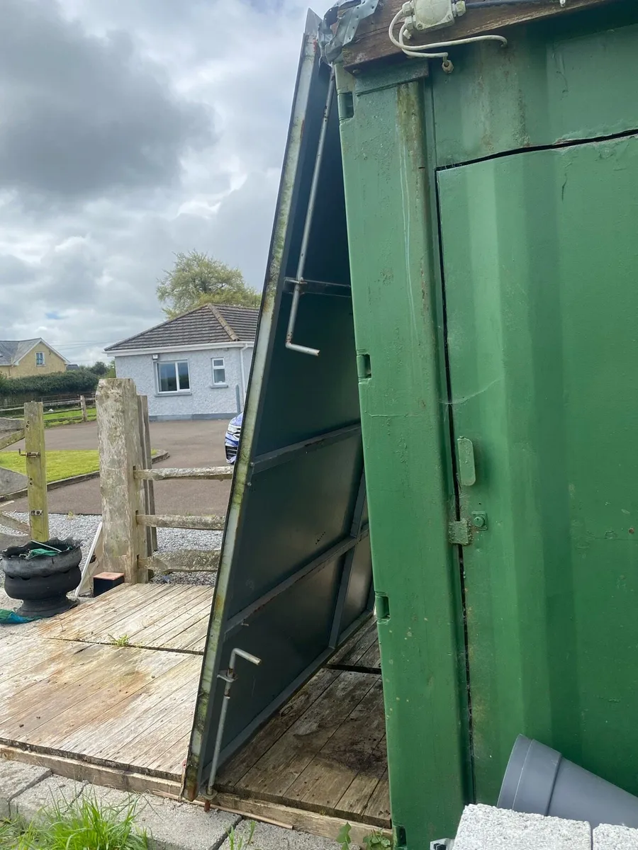 Garage Doors - Image 2