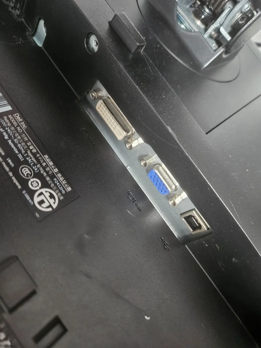 2 Dell Monitors for PC or Laptop - Image 3