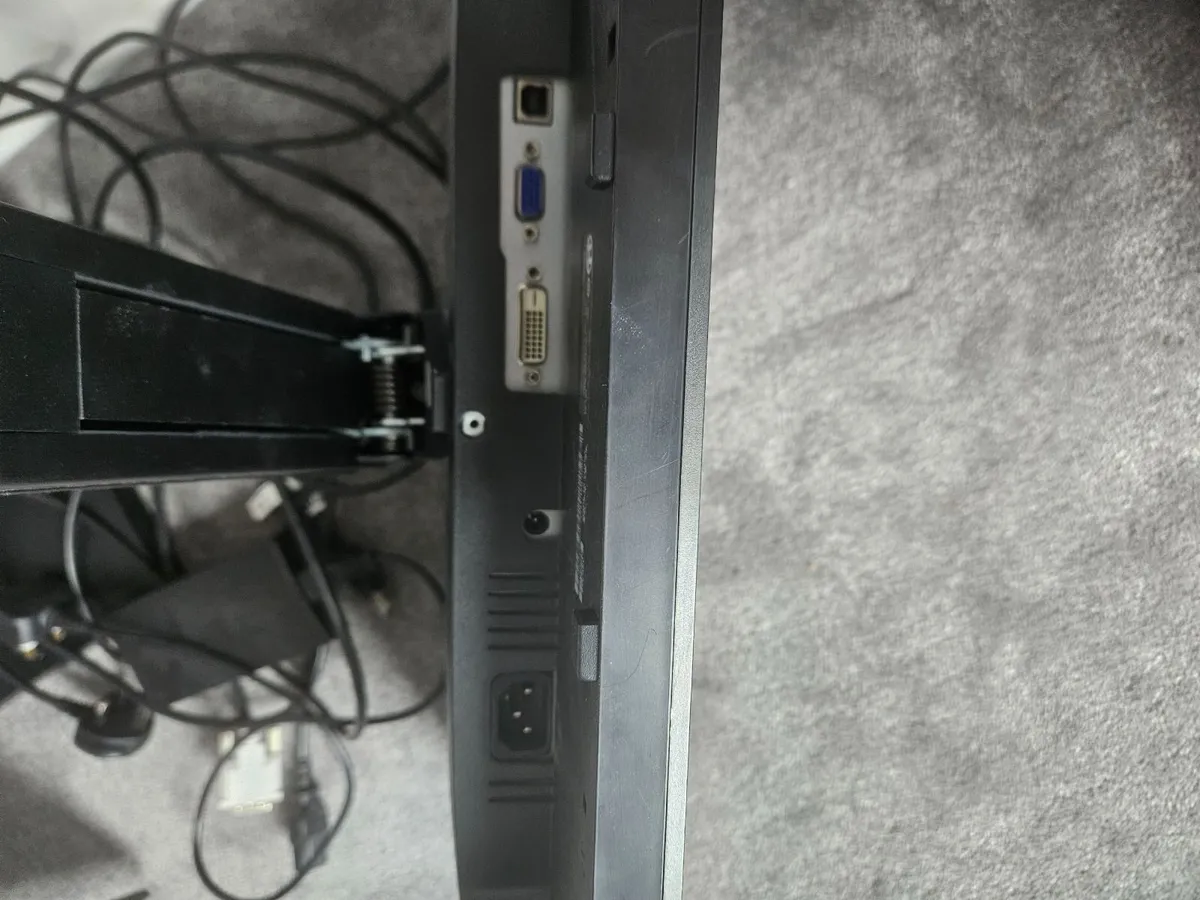 2 Dell Monitors for PC or Laptop - Image 4