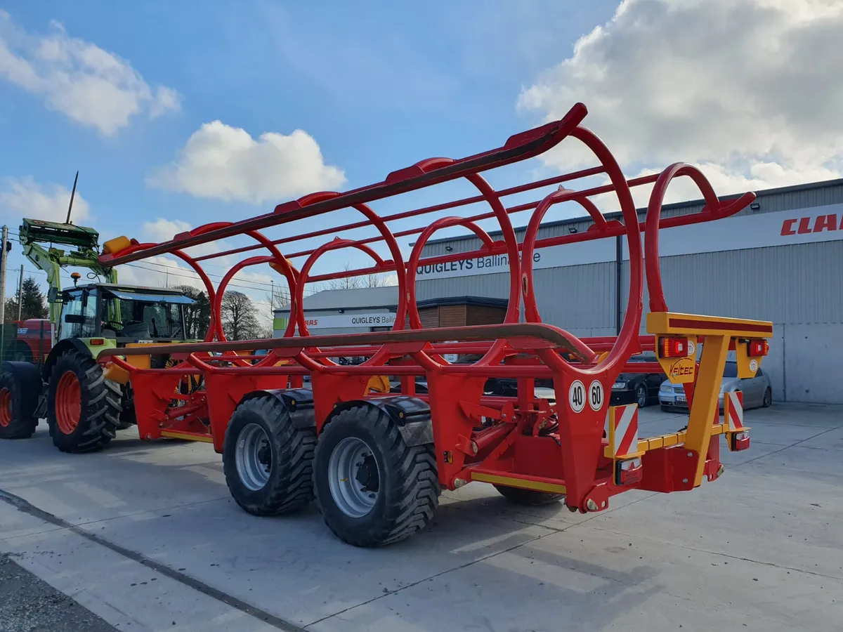 Keltec 10 Bale Chaser/Trailer - Image 1