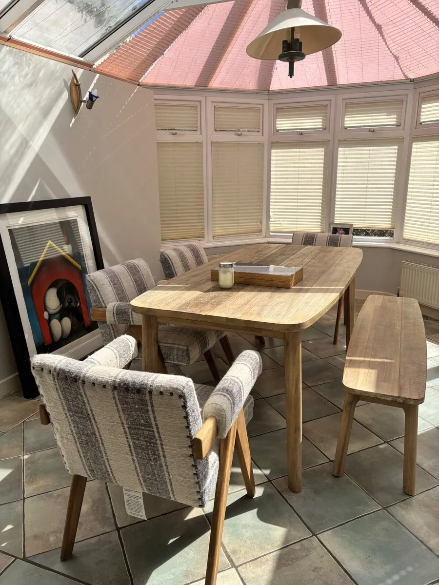 Michael Murphy Table and chairs - Image 2