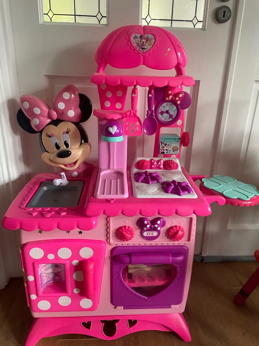 Minnie Mouse Kitchen - Image 1