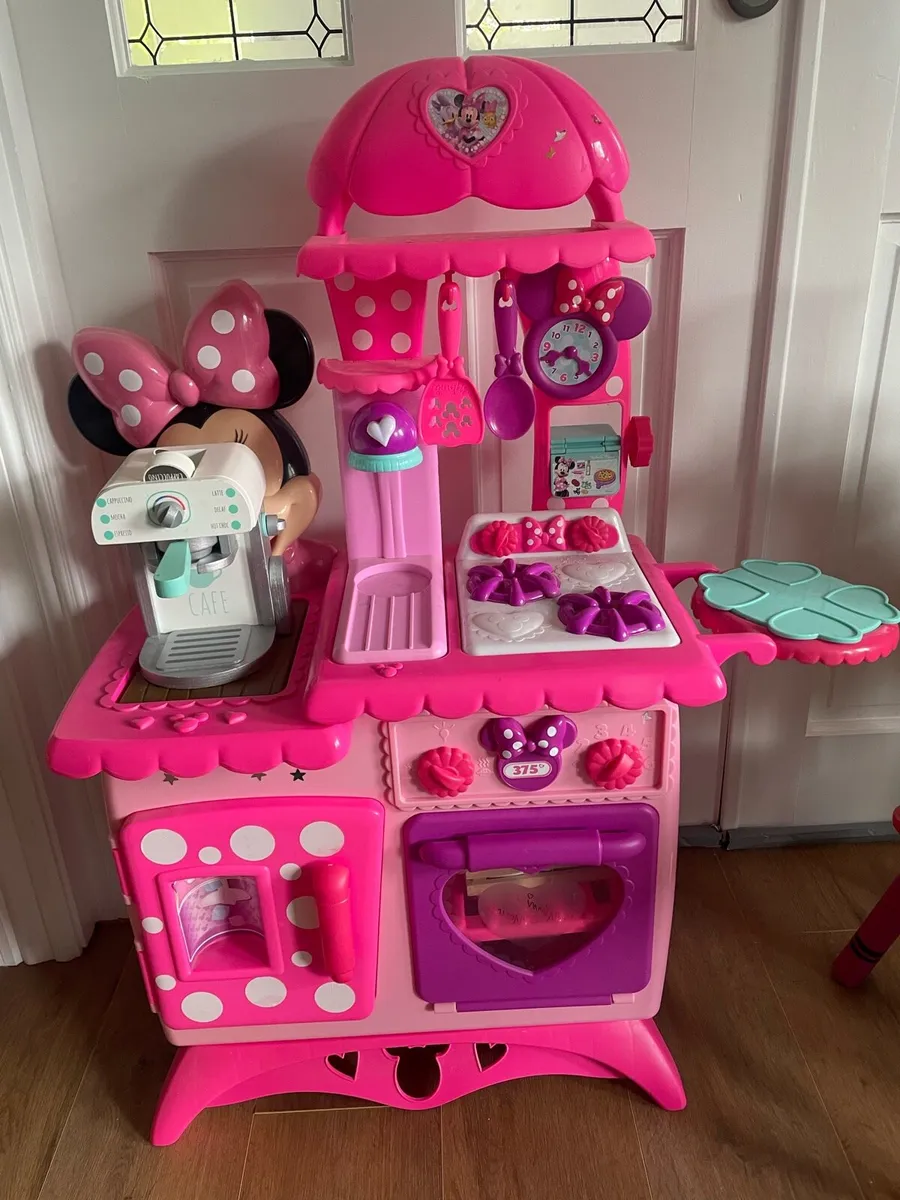 Minnie Mouse Kitchen - Image 2