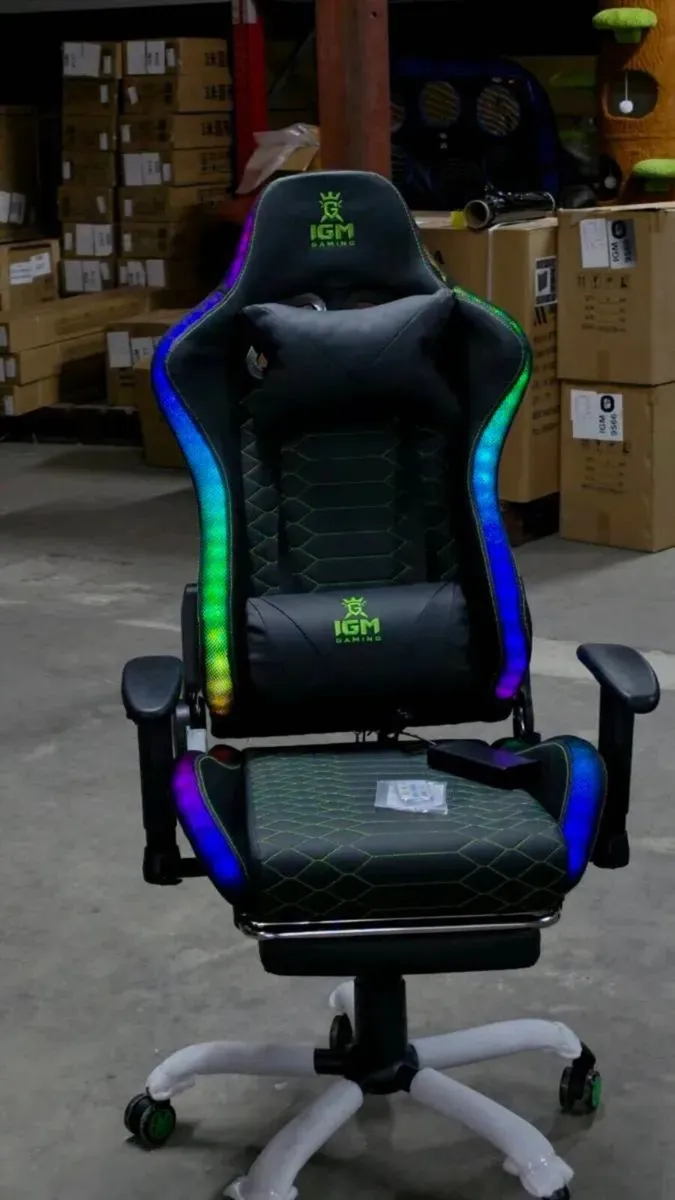 Gaming chair rgb with speakers brand new - Image 4