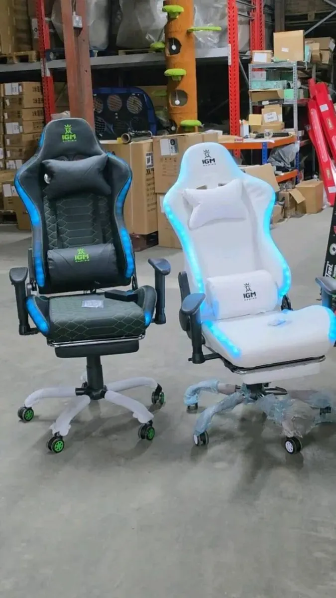 Gaming chair rgb with speakers brand new - Image 1