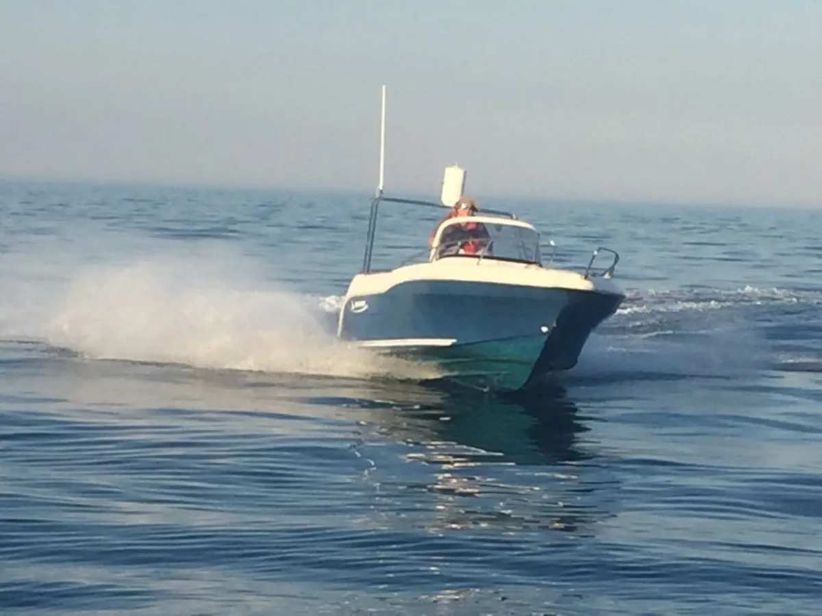 Quicksilver 630wa  with one year old Suzuki 150 - Image 1