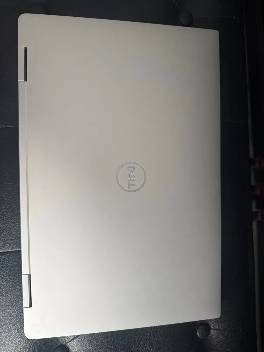 Dell Precision 5530 2in1 Laptop i5/8GB/256SSD/FHD - Image 3