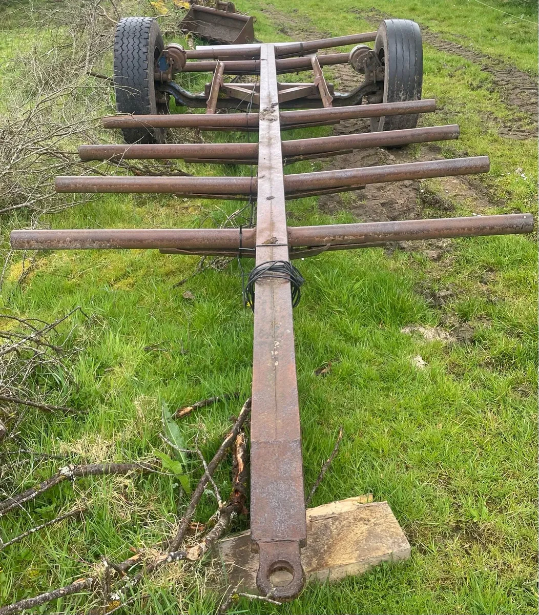 7 Bale trailer and 2 front tractor wheels - Image 2