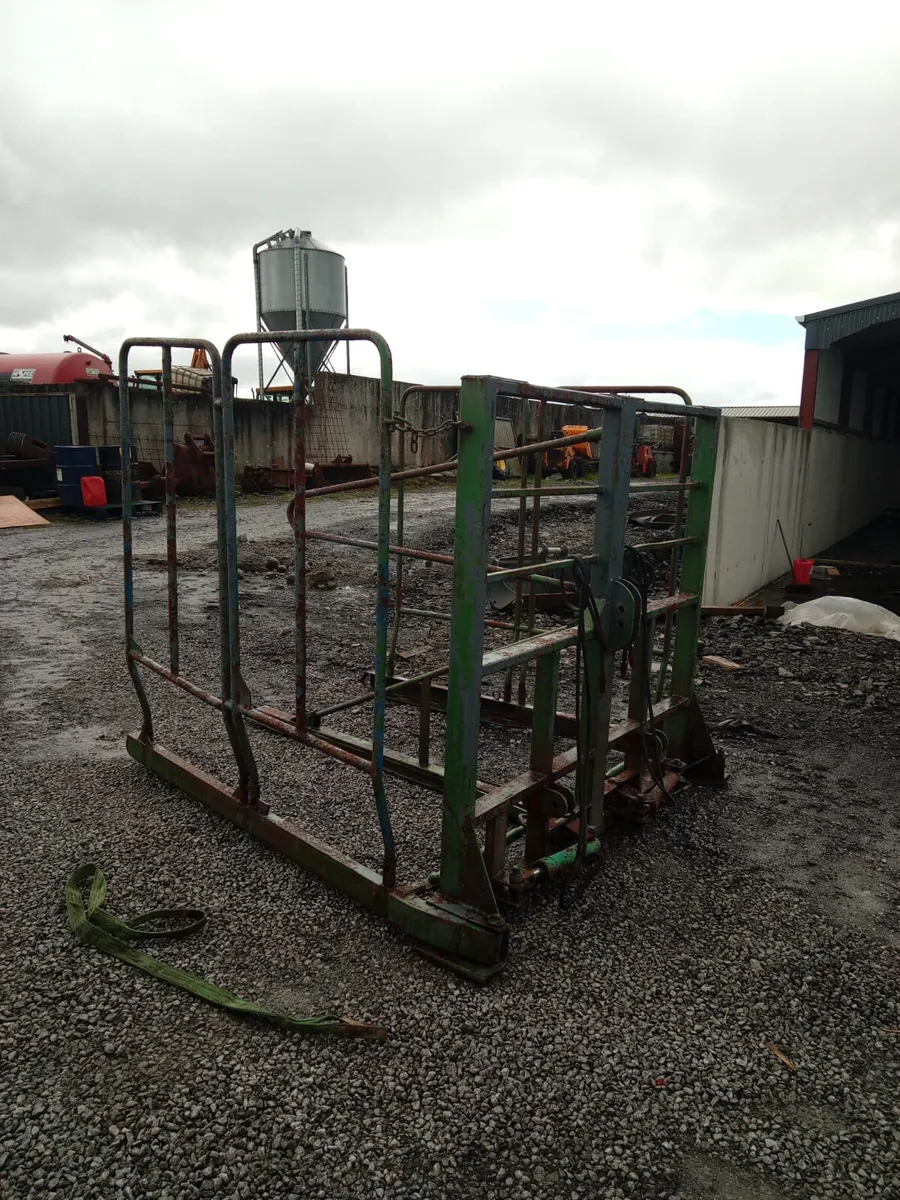8 x 4 bale stacker - Image 1