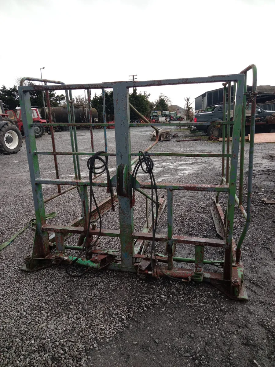 8 x 4 bale stacker - Image 2