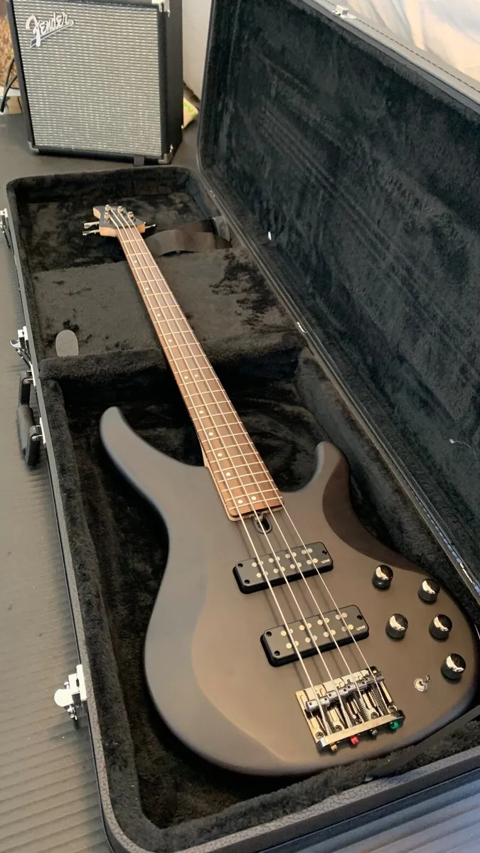 Brand New Yamaha Bass Guitar Bundle – Dublin 9 - Image 1