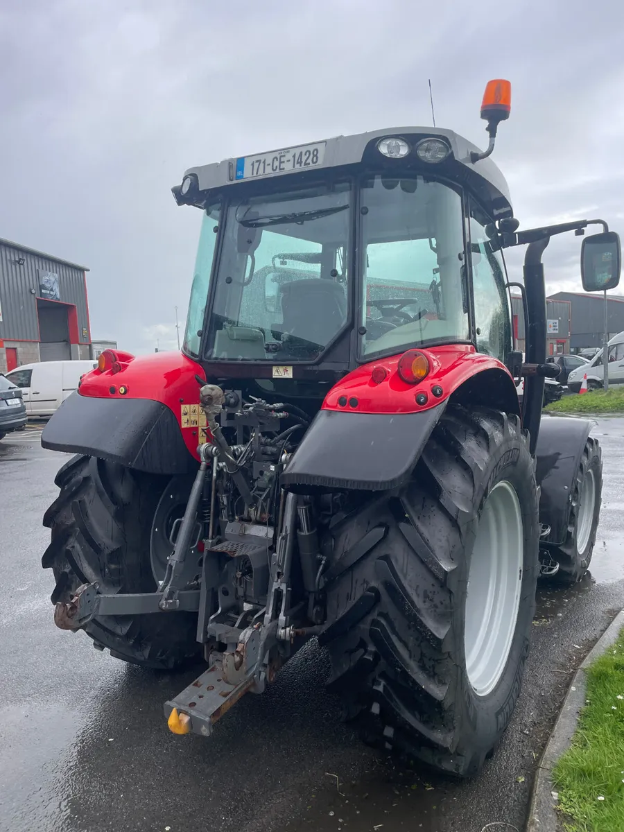 Massey Ferguson 5610 - Image 3