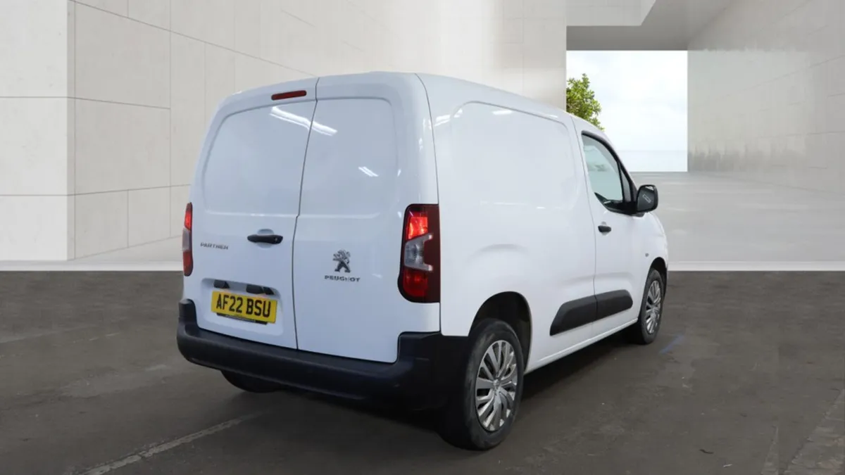 2022 PEUGEOT PARTNER 1.5 100 BHP PROFESSIONAL - Image 4