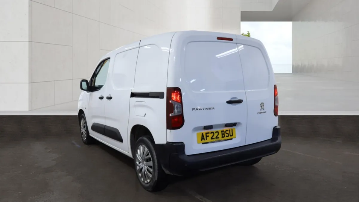 2022 PEUGEOT PARTNER 1.5 100 BHP PROFESSIONAL - Image 3