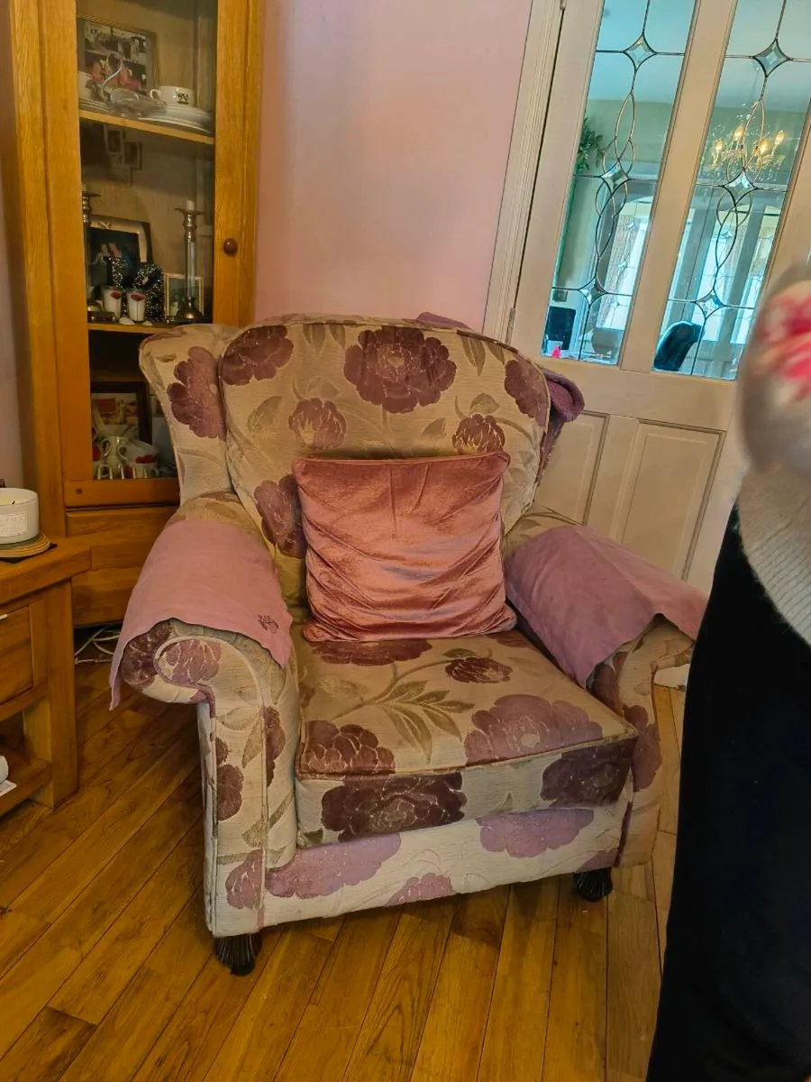 Couch and armchair - Image 2