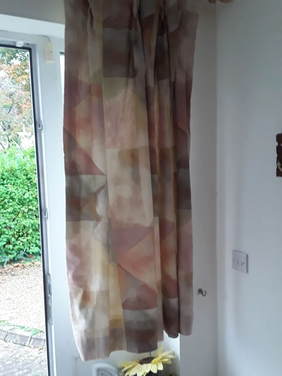Lovely drapes pastel colours good condition - Image 2
