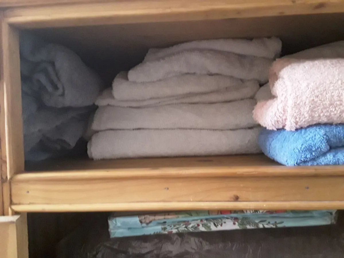 Large solid wooden unit with plenty of storage - Image 3