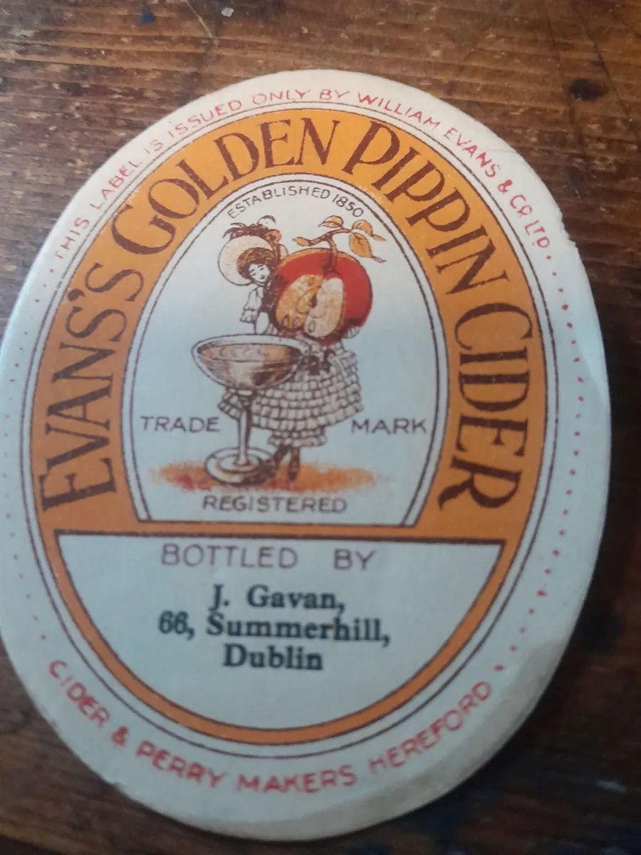 Five vintage bottle  labels - Image 1