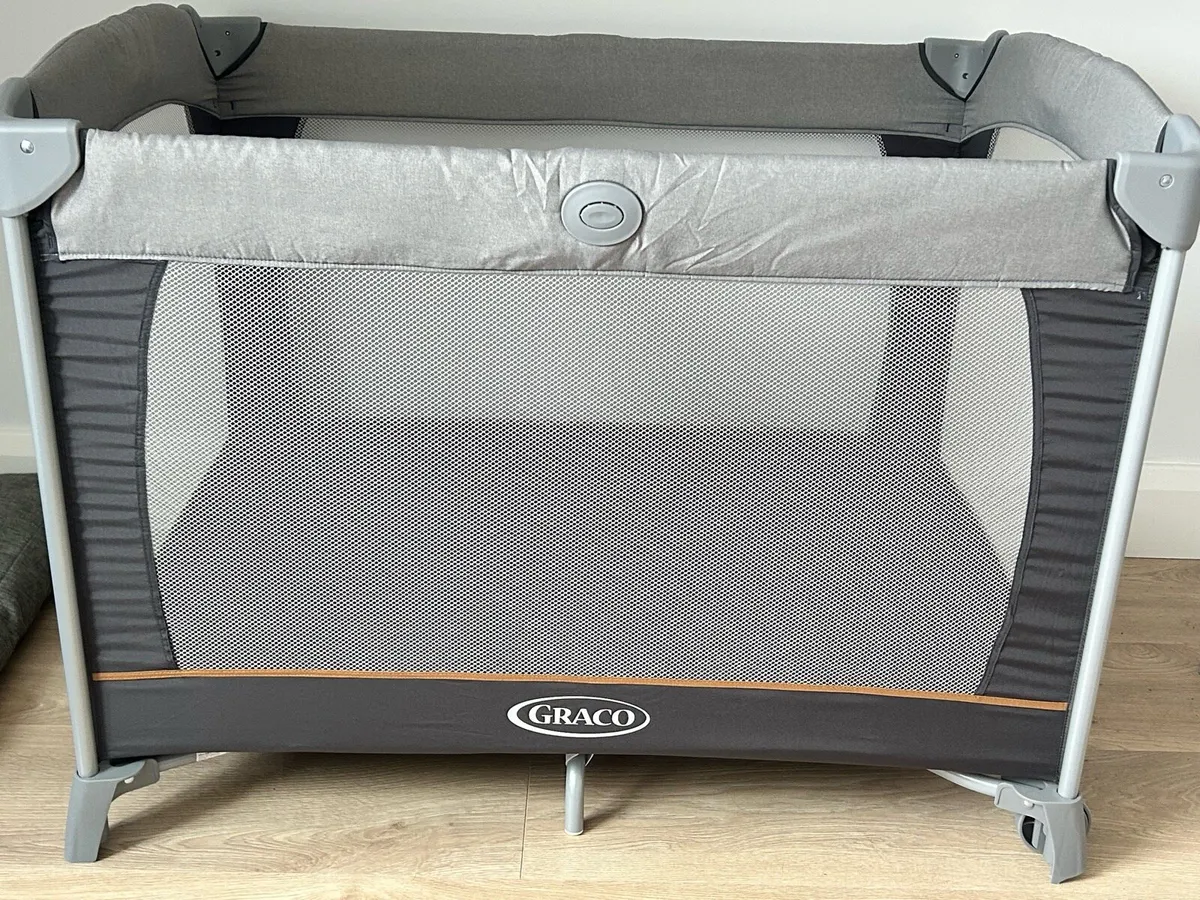 Graco Travel Cot - Image 2