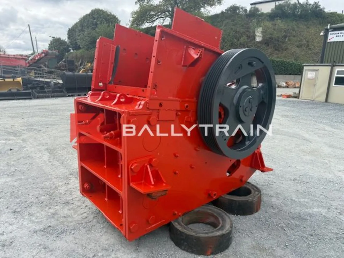 Sandvik QJ241 Static Jaw Crusher -1000×650 – Extec - Image 1