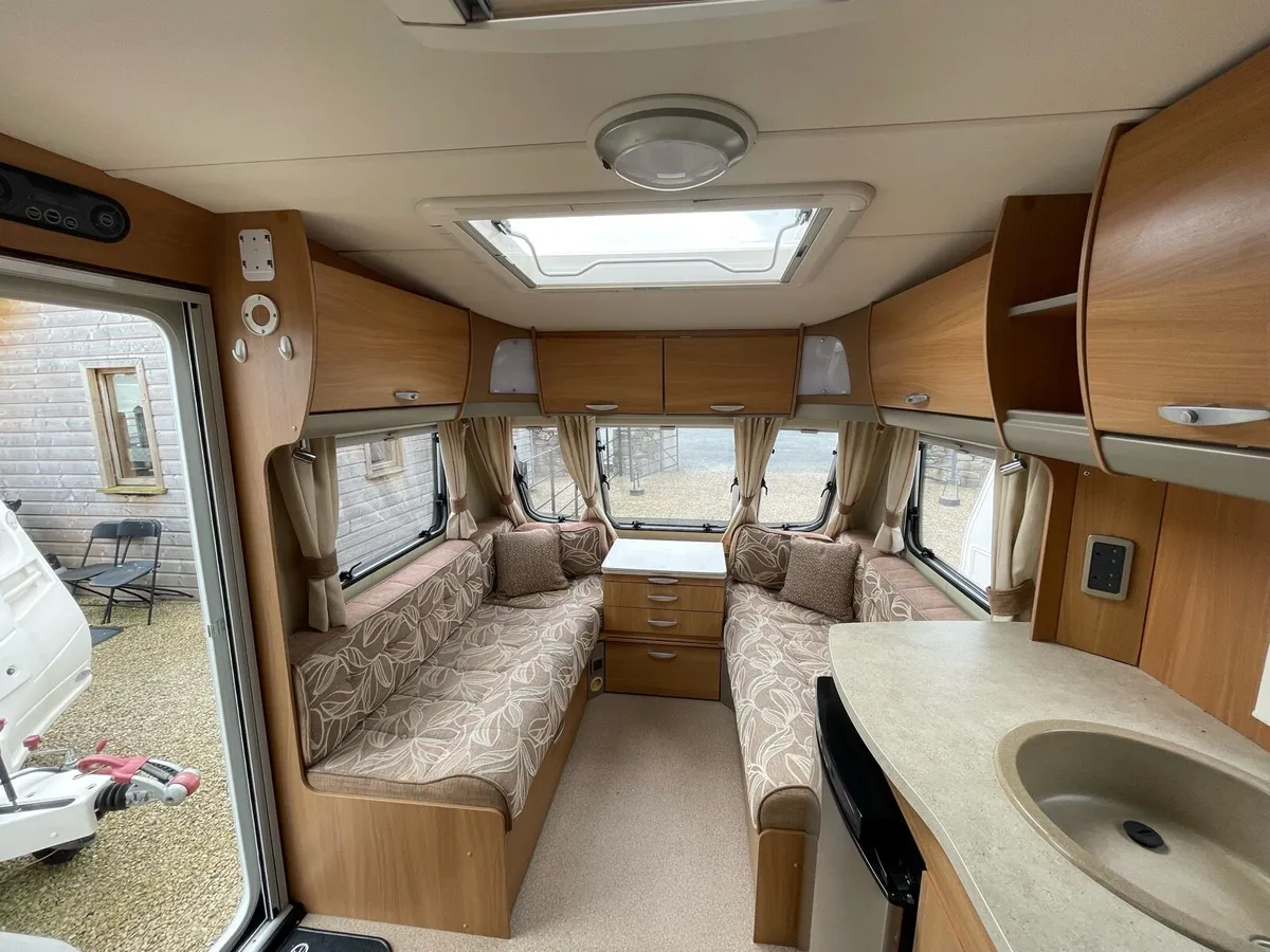 Swift Charisma 550 - Image 4