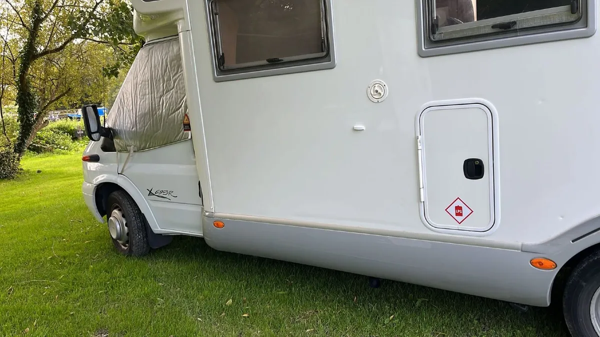 2008 Laika X695R – 4 Berth RHD - Image 4