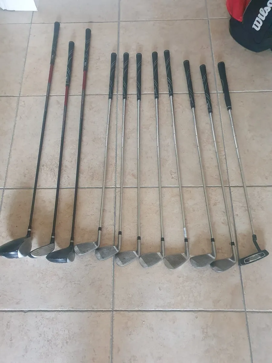 Wilson Golf clubs, bag and trolley - Image 3