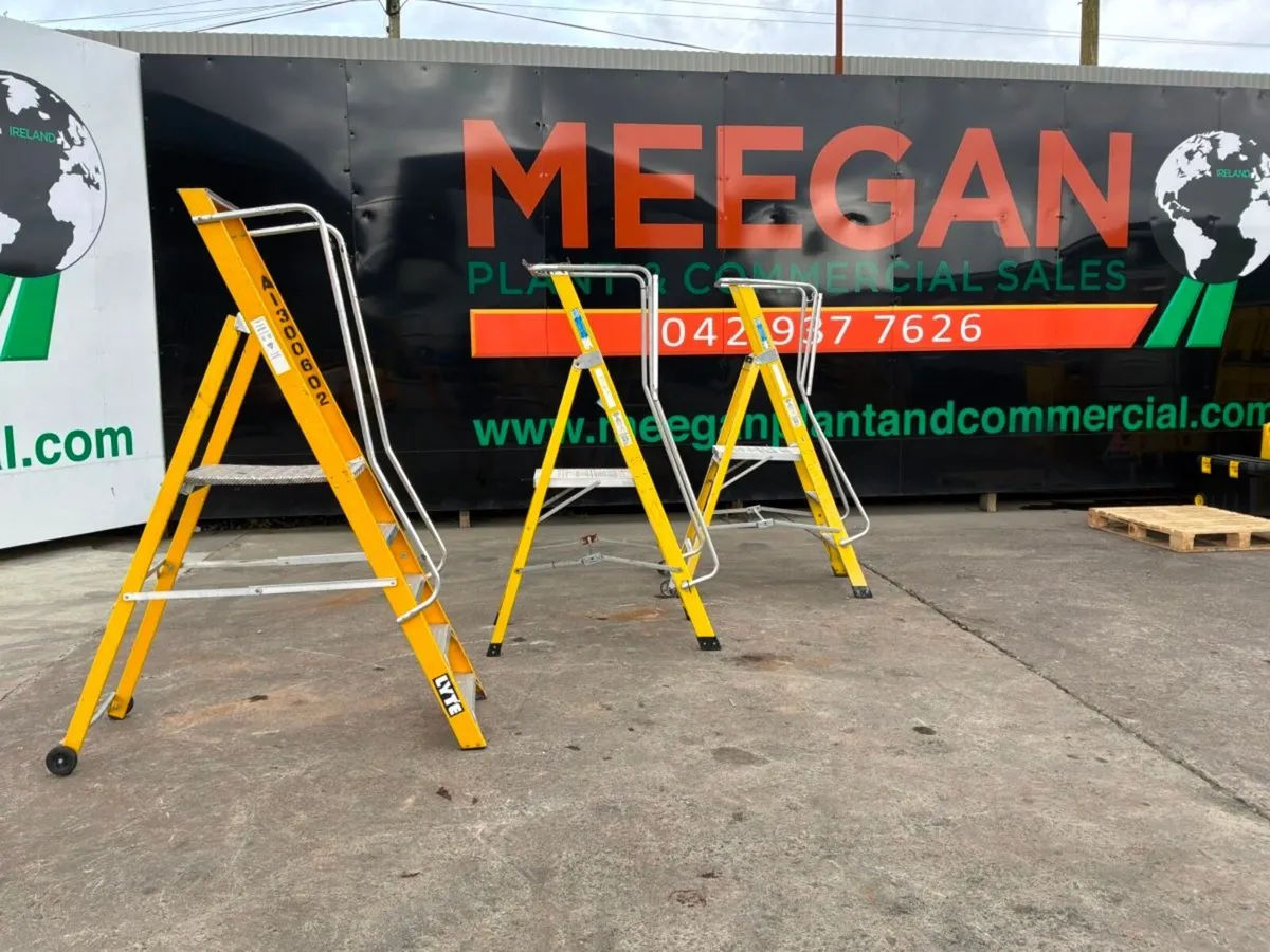 PLATFORM / PODIUM LADDER LADDERS...........1442t - Image 1