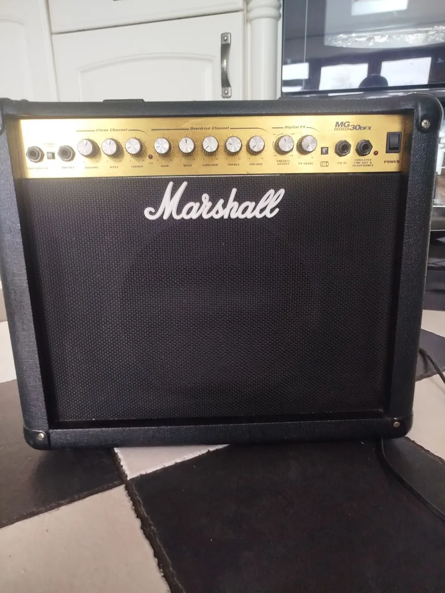 Guitar amplifier - Image 1
