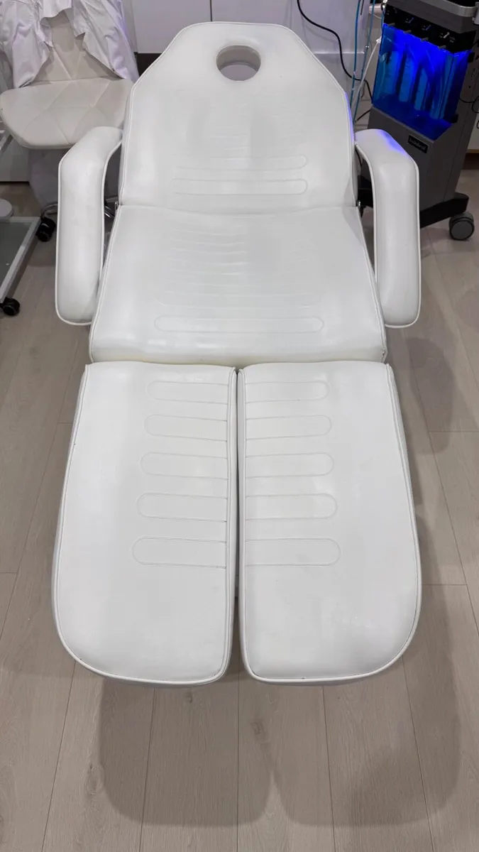 Beautician bed hydraulic - Image 4
