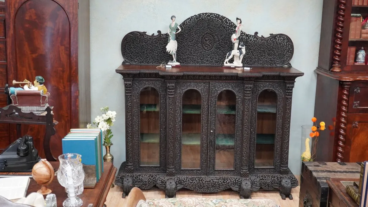 Anglo-Indian Bombay Blackwood Display Cabinet - Image 1