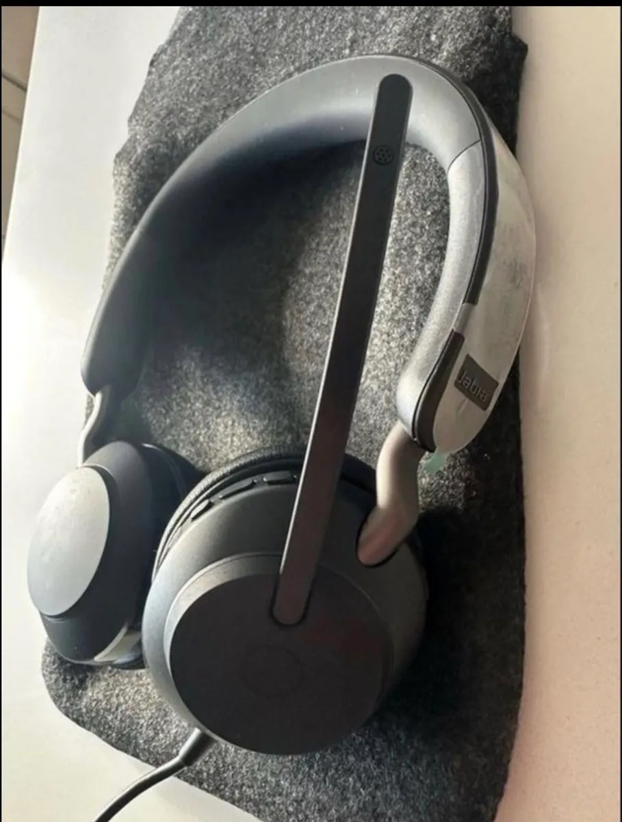 Jabra Evolve 2 -40 wired headset - Image 3