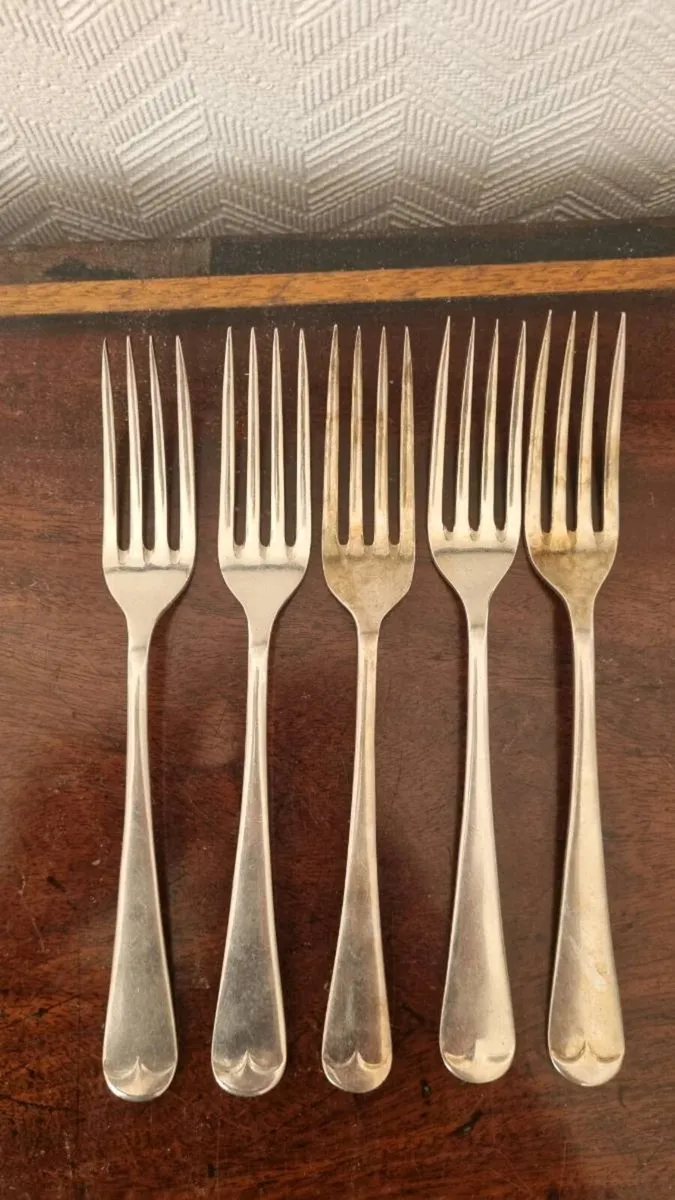 Vintage Newbridge Dinner Forks - Image 1
