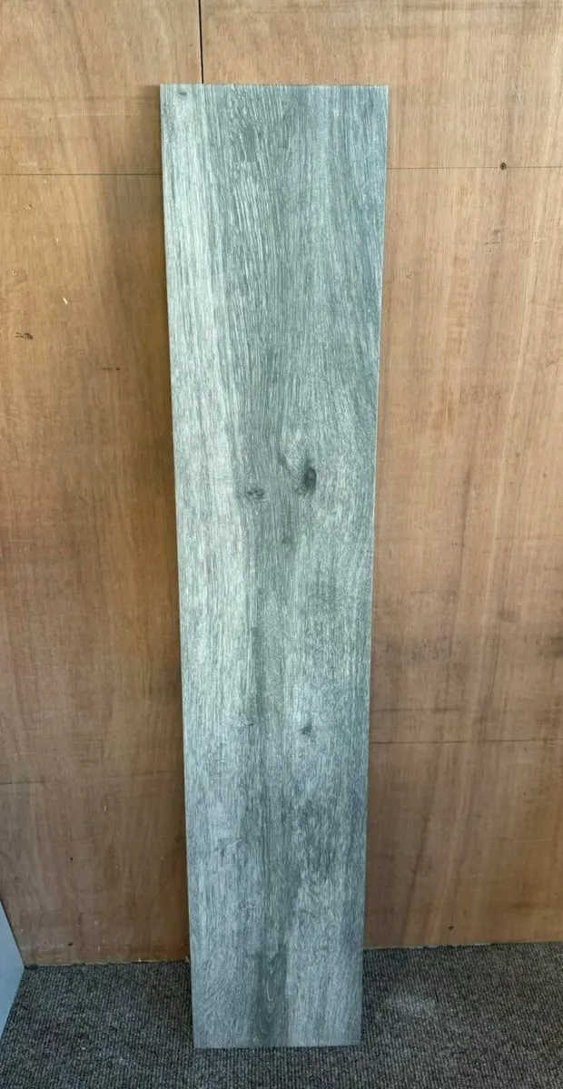 Clearance Wood Effect Tile Atelier Gris 23cm x 12 - Image 1